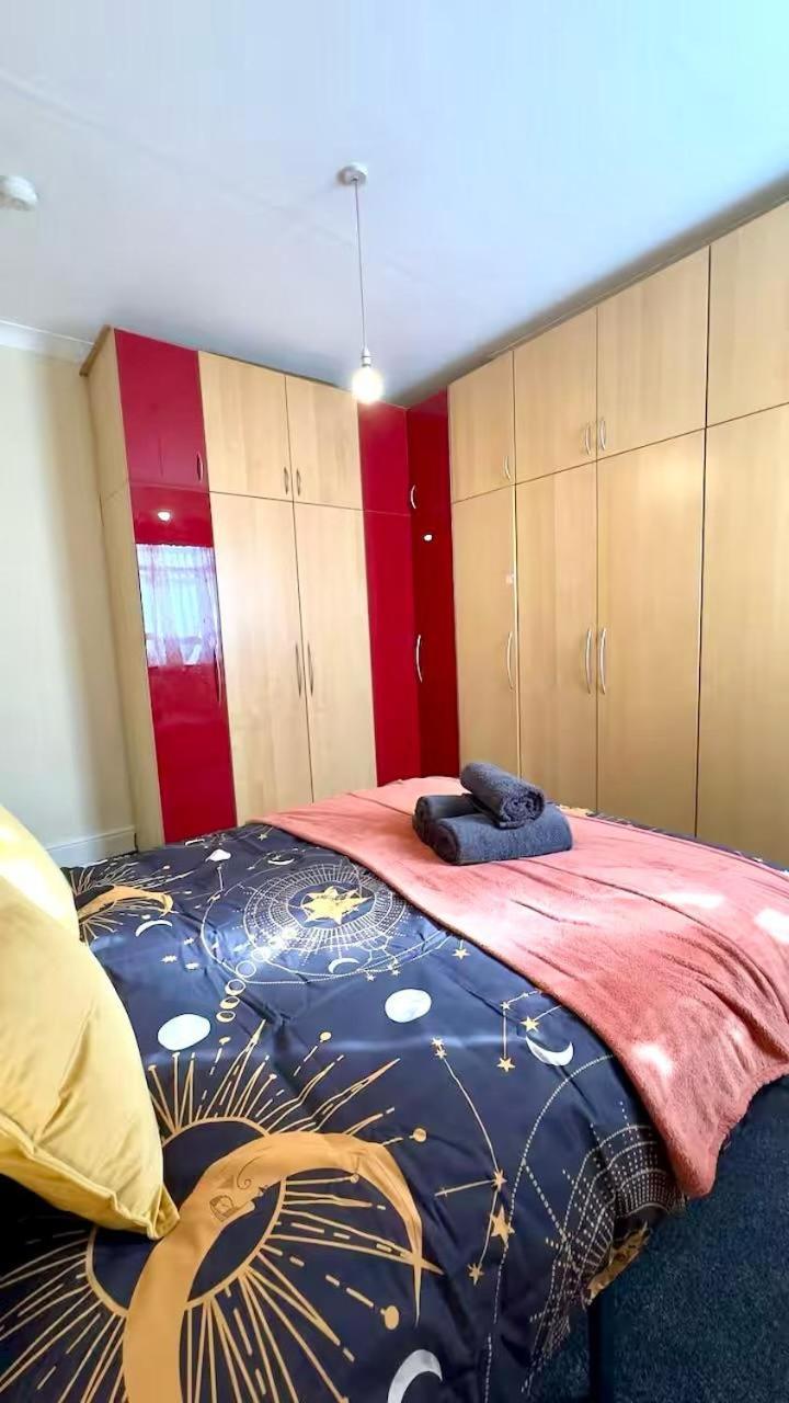 25 Minutes To Central London Rooms 35 Extérieur photo