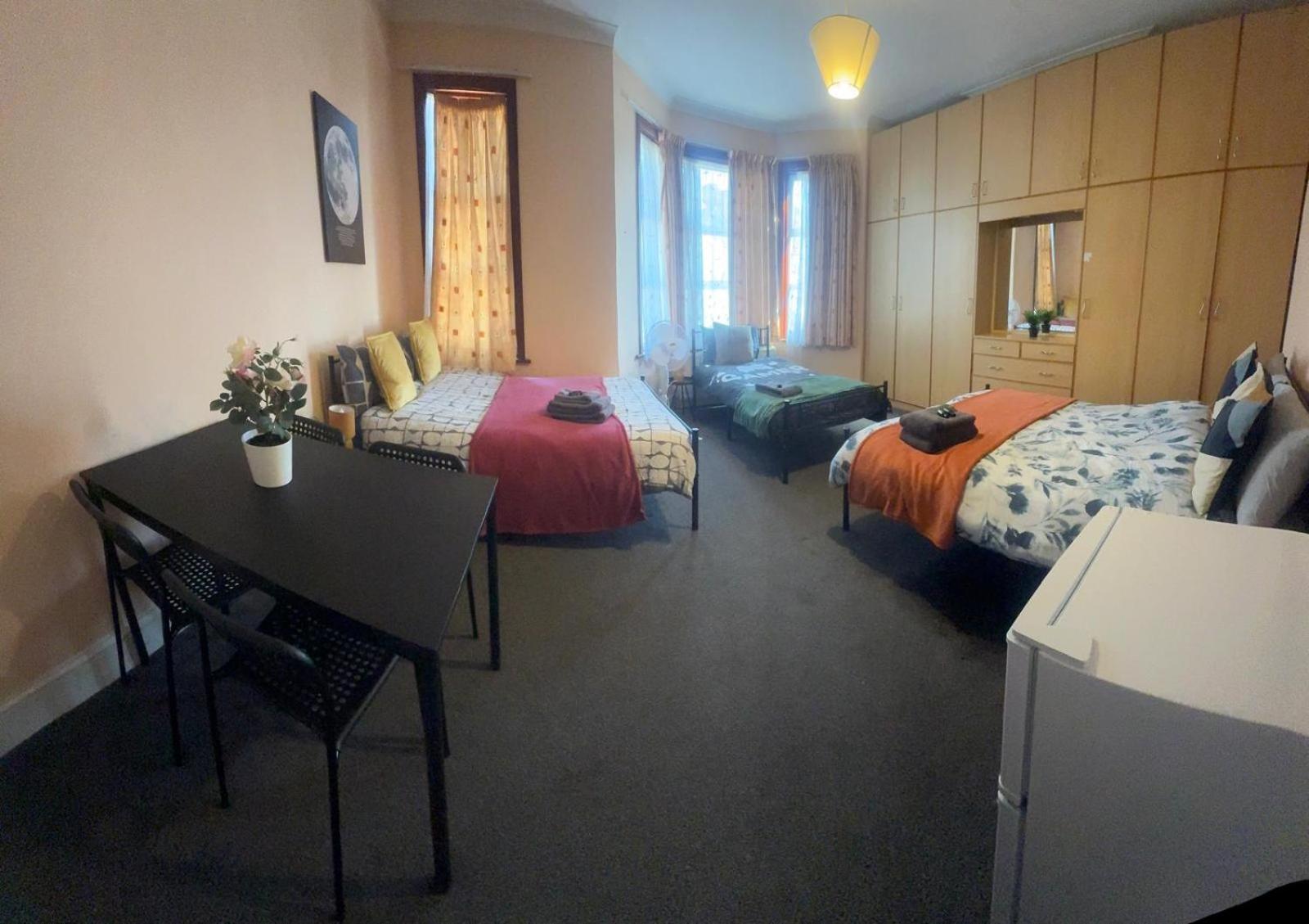 25 Minutes To Central London Rooms 35 Extérieur photo